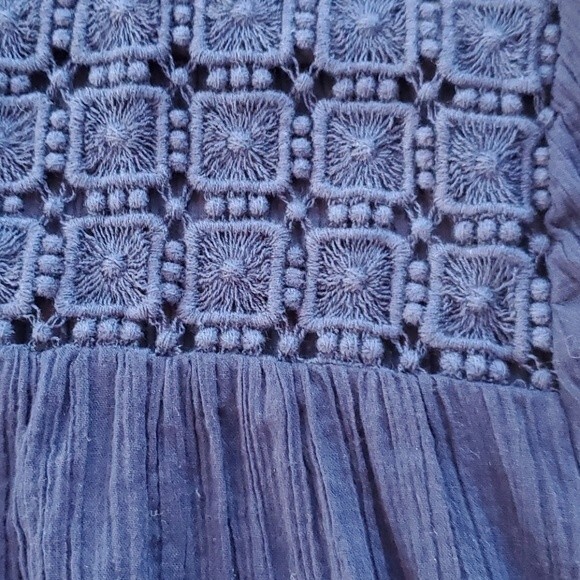 J. CREW NAVY BLUE LIGHTWEIGHT GAUZY COTTON PEASANT TOP LACE SIZE 10 - Picture 4 of 6